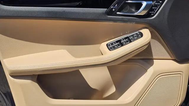 2021 Porsche Macan Base