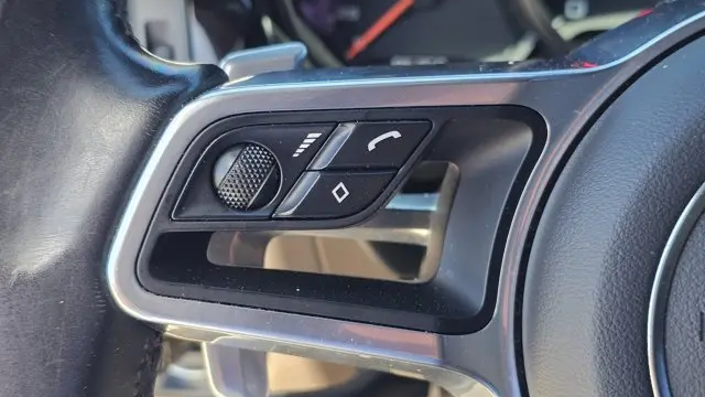2021 Porsche Macan Base