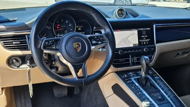 2021 Porsche Macan Base