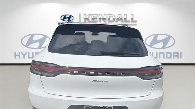 2021 Porsche Macan Base