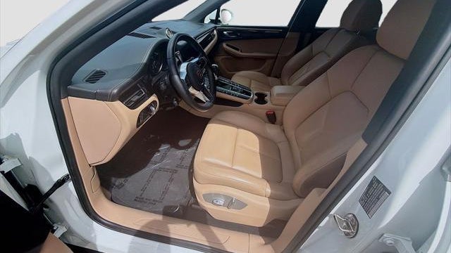 2021 Porsche Macan Base