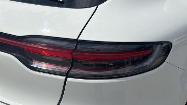 2021 Porsche Macan Base
