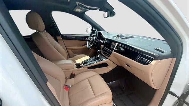 2021 Porsche Macan Base