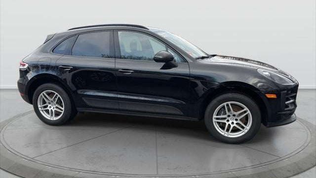 2021 Porsche Macan Base
