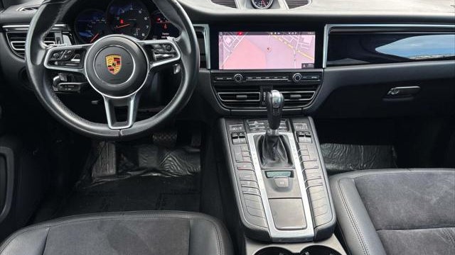 2021 Porsche Macan Base