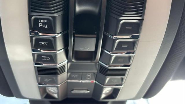 2021 Porsche Macan Base