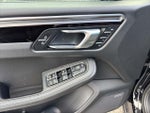 2021 Macan Thumbnail 17
