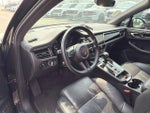 2023 Macan Thumbnail 9