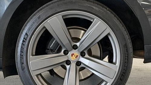 2023 Porsche Macan T