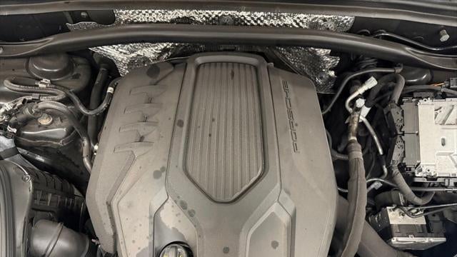 2023 Porsche Macan T