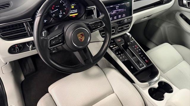 2023 Porsche Macan T