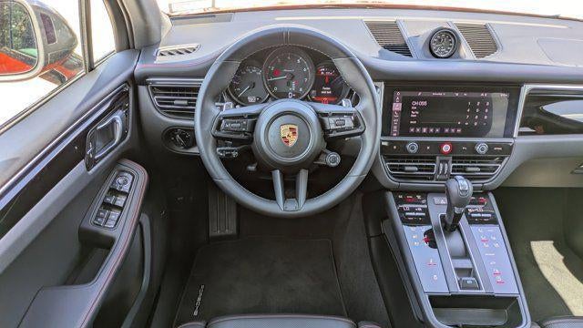 2024 Porsche Macan T