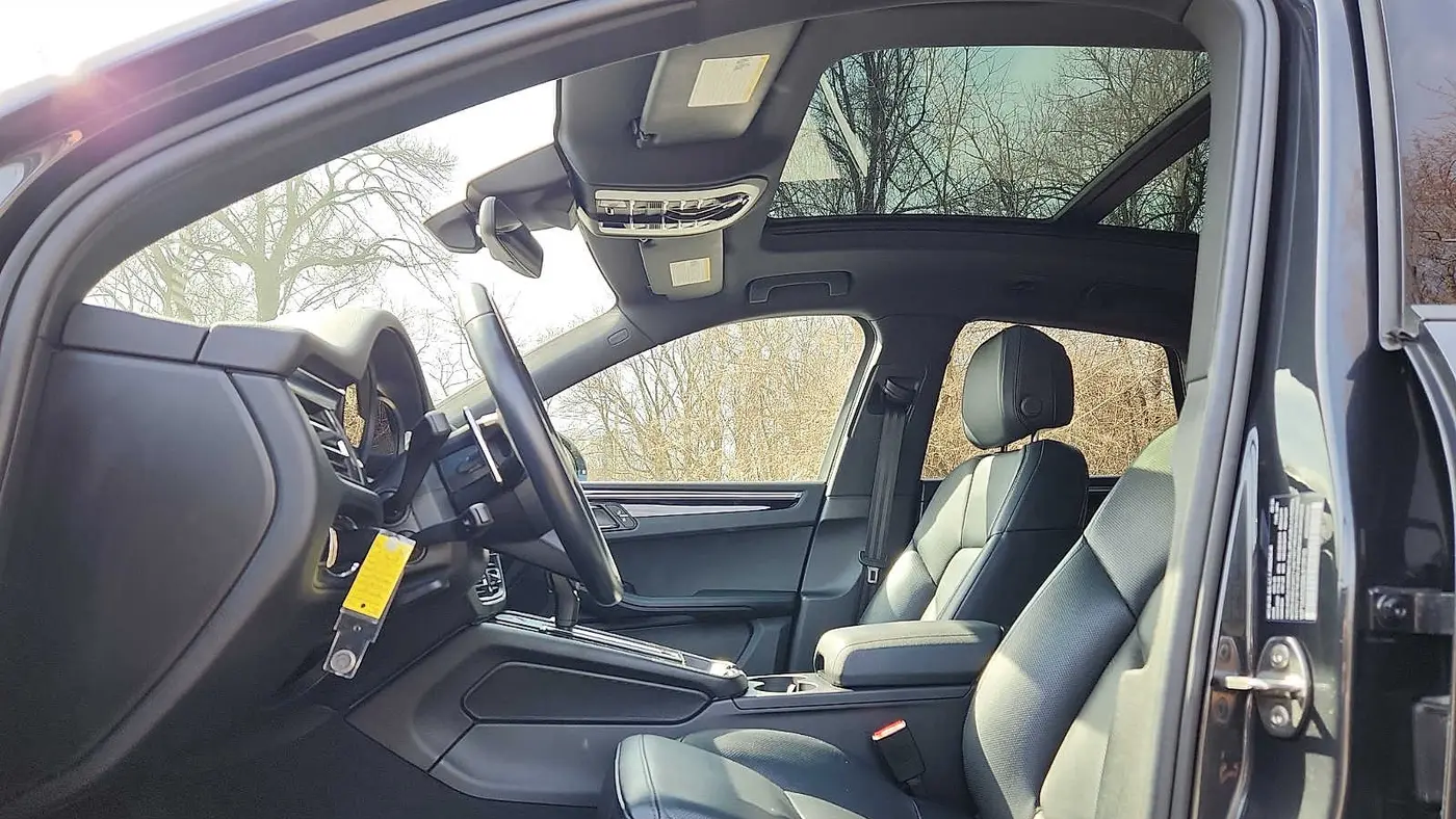 2024 Porsche Macan Base
