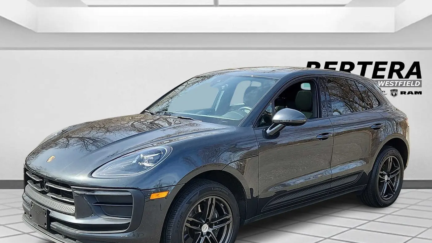 2024 Porsche Macan Base
