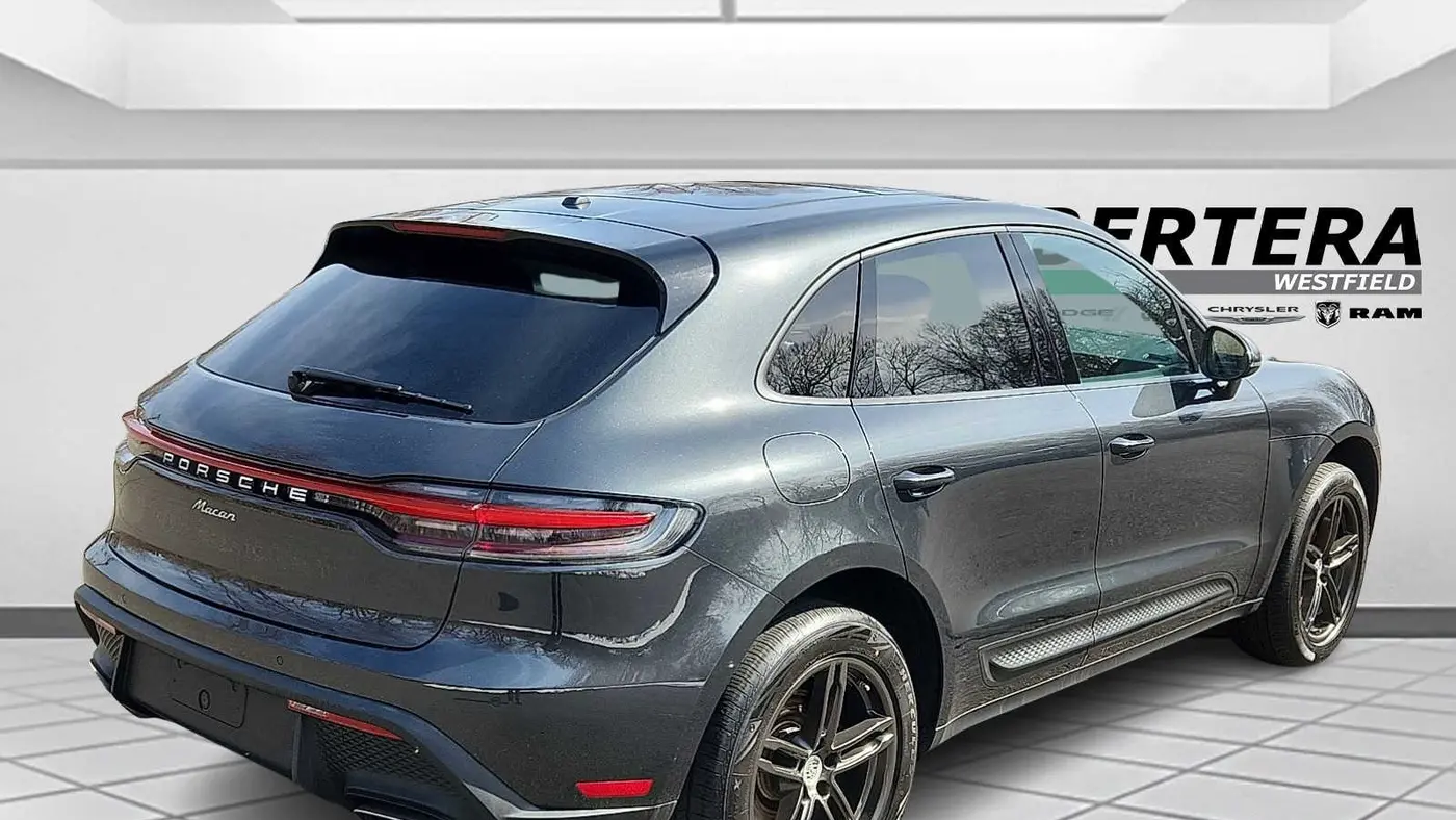 2024 Porsche Macan Base