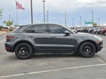 2017 Macan Thumbnail 8
