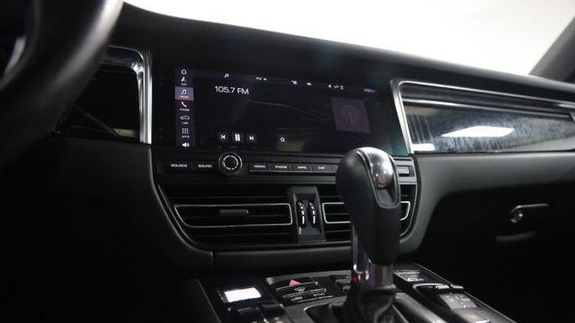 2020 Porsche Macan Base