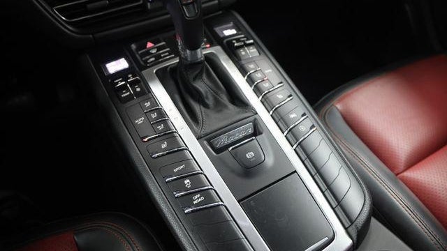 2020 Porsche Macan Base