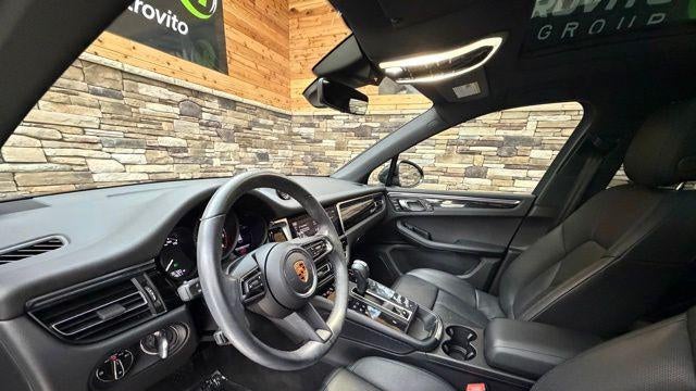 2023 Porsche Macan Base