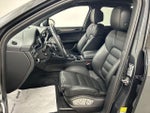 2026 Macan Thumbnail 9
