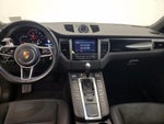 2017 Macan Thumbnail 9