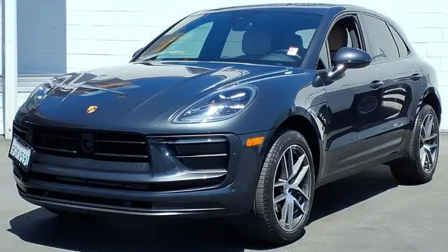 2023 Porsche Macan Base