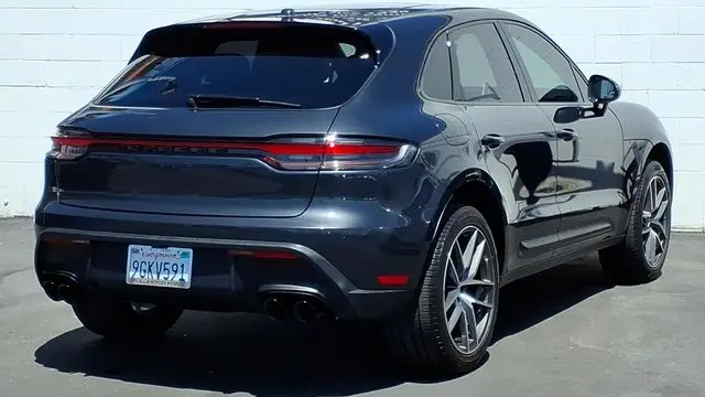 2023 Porsche Macan Base