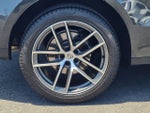 2023 Macan Thumbnail 5