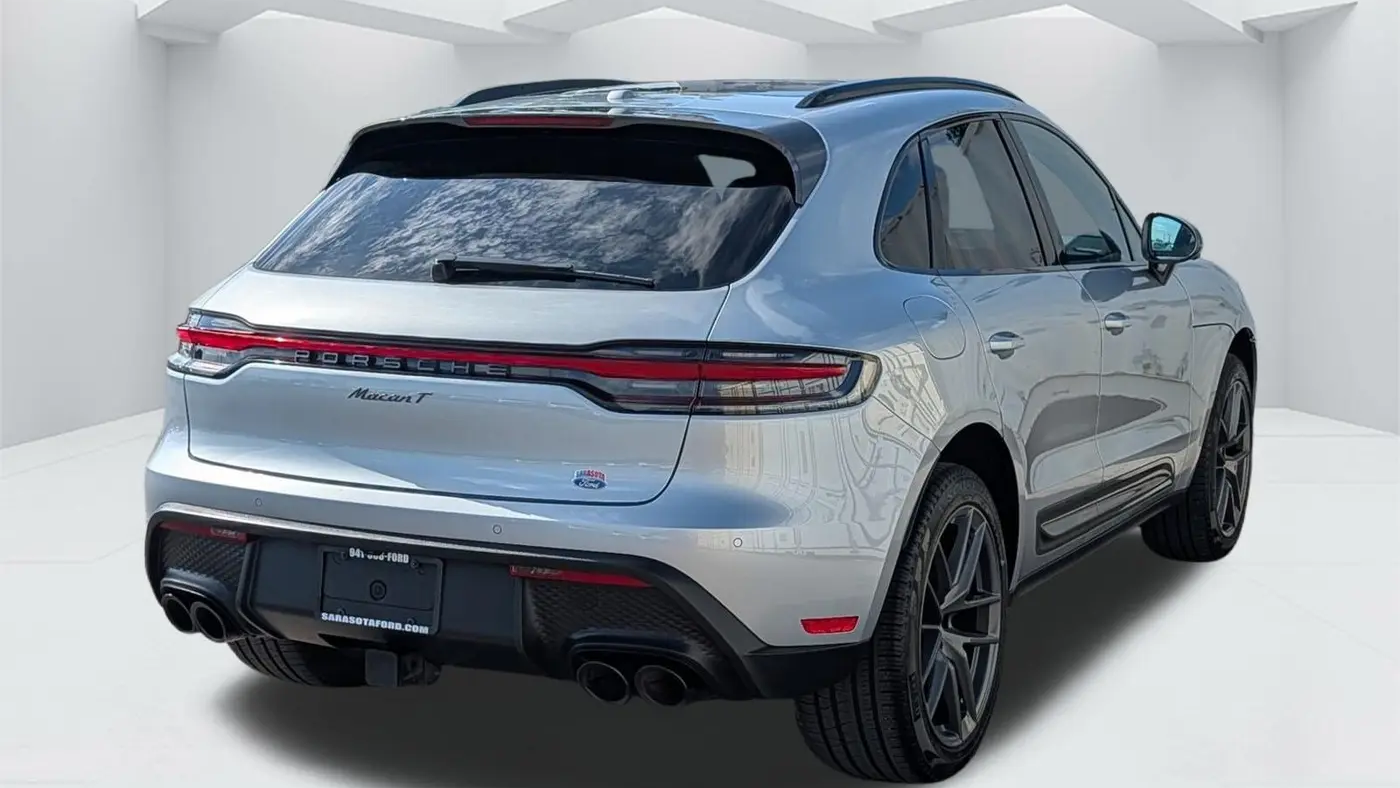2025 Porsche Macan Base