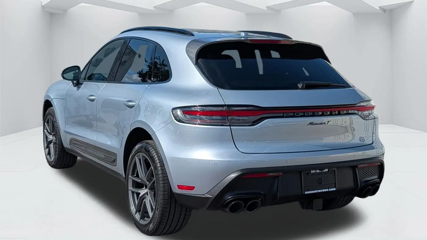 2025 Porsche Macan Base