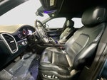 2019 Cayenne Thumbnail 16
