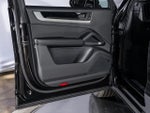 2025 Cayenne Thumbnail 27
