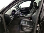 2019 Cayenne Thumbnail 11