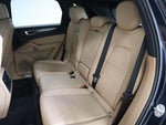 2022 Cayenne Thumbnail 39