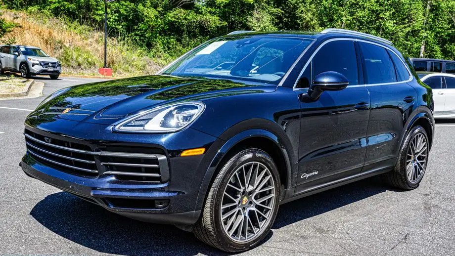 2023 Porsche Cayenne Base