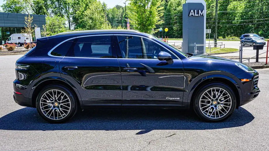 2023 Porsche Cayenne Base