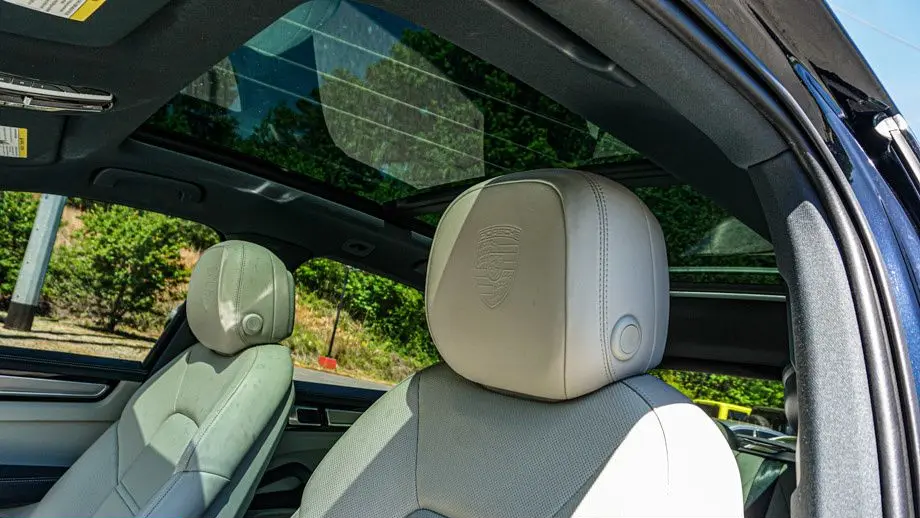 2023 Porsche Cayenne Base