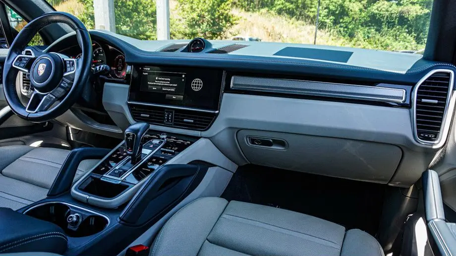 2023 Porsche Cayenne Base