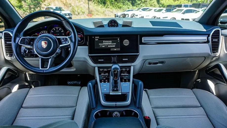 2023 Porsche Cayenne Base