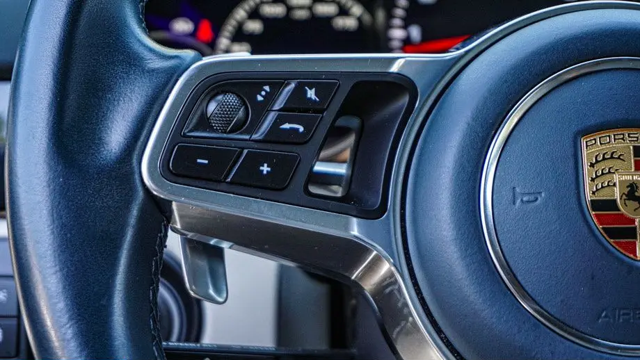 2023 Porsche Cayenne Base
