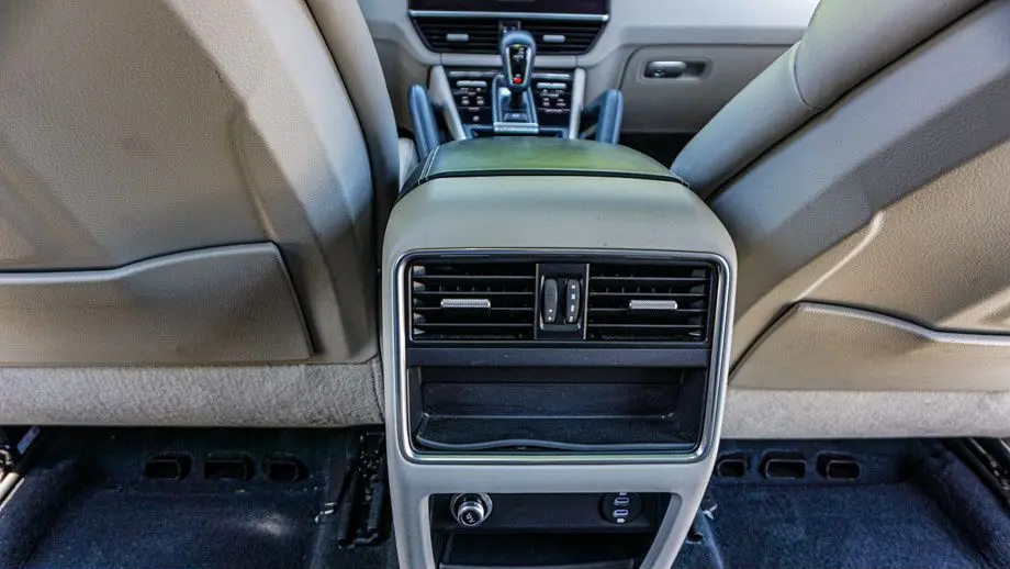 2023 Porsche Cayenne Base