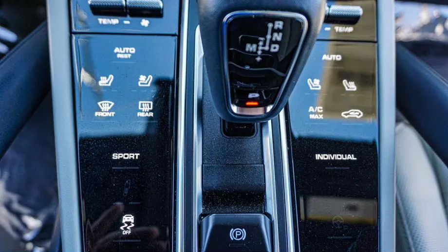 2023 Porsche Cayenne Base
