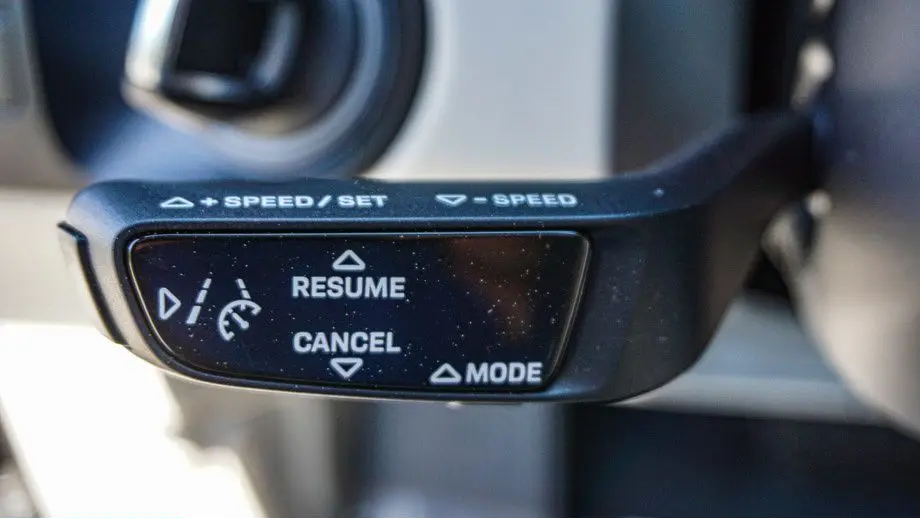 2023 Porsche Cayenne Base