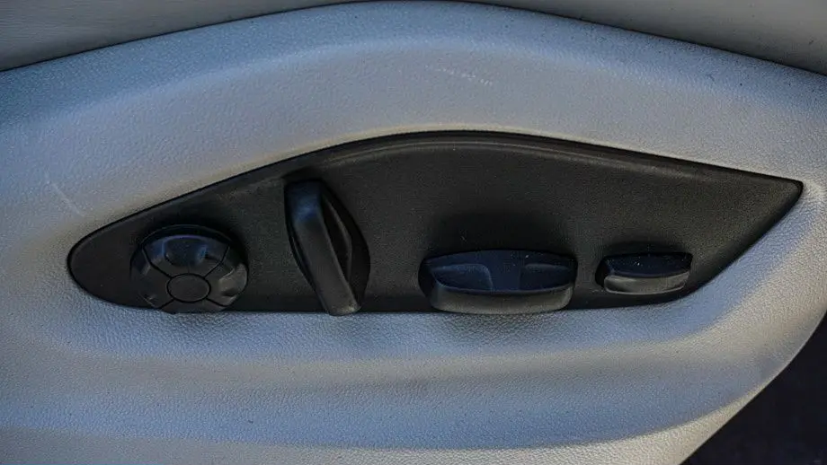 2023 Porsche Cayenne Base