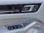 2023 Cayenne Thumbnail 17