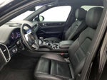 2019 Cayenne Thumbnail 11
