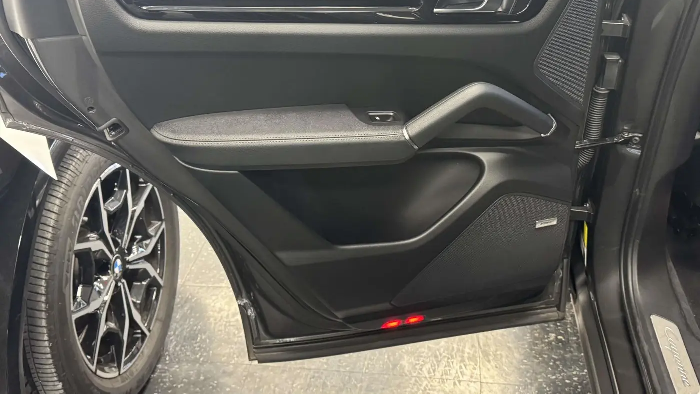 2023 Porsche Cayenne Base