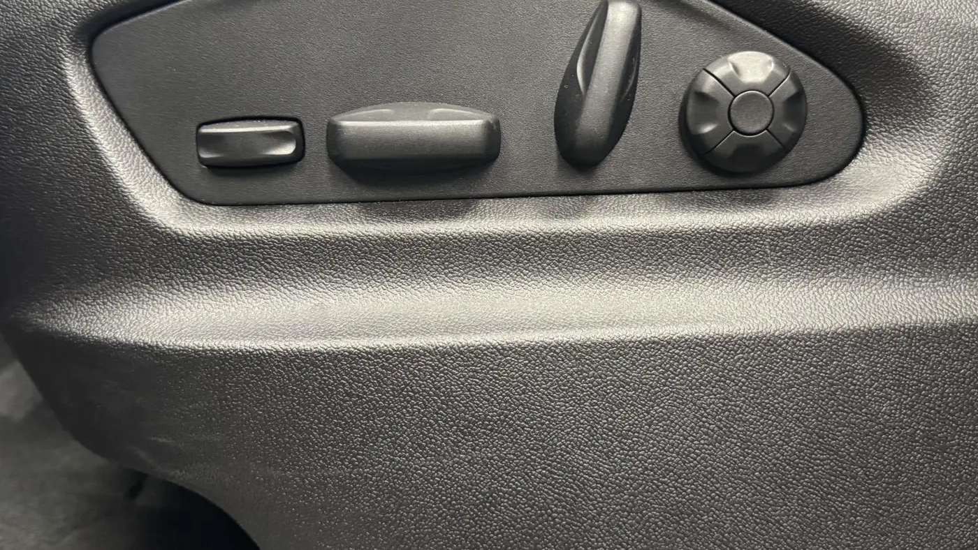 2023 Porsche Cayenne Base