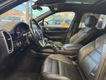 2023 Cayenne Thumbnail 18