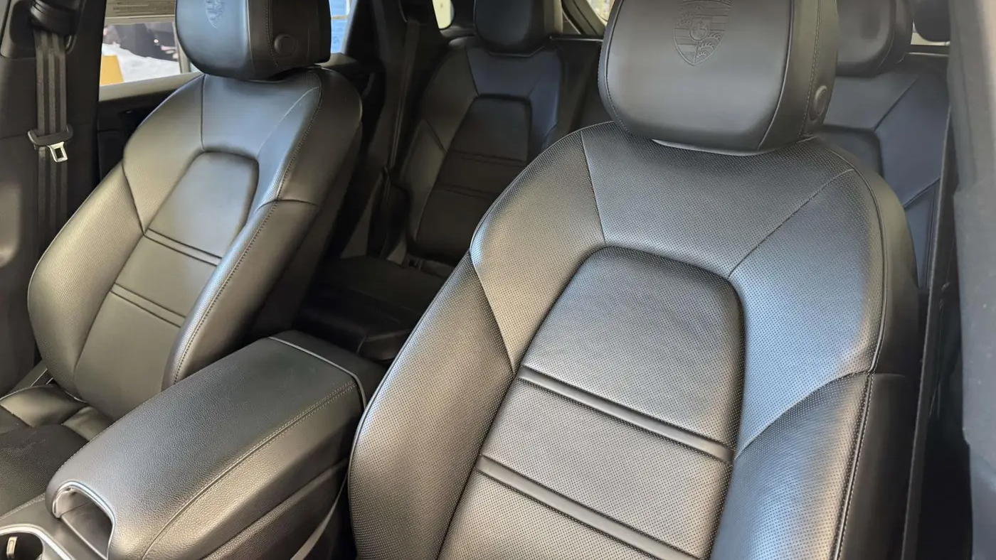 2023 Porsche Cayenne Base